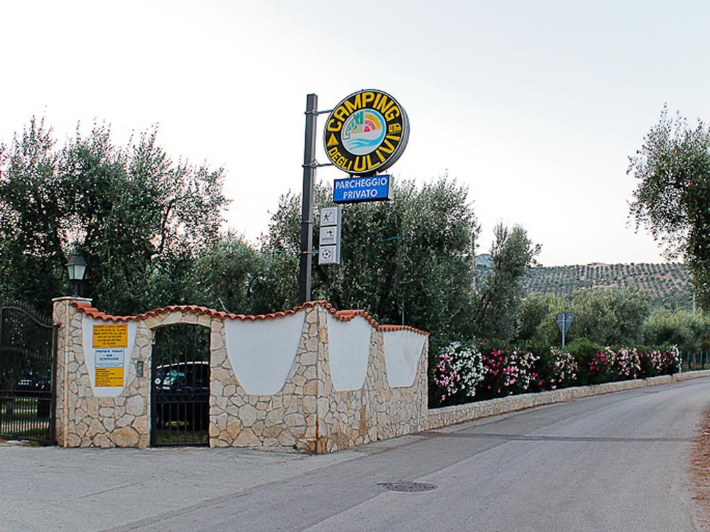 Camping Village Degli Ulivi Mattinata Exteriér fotografie