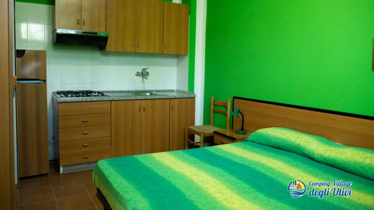 Camping Village Degli Ulivi Mattinata Exteriér fotografie