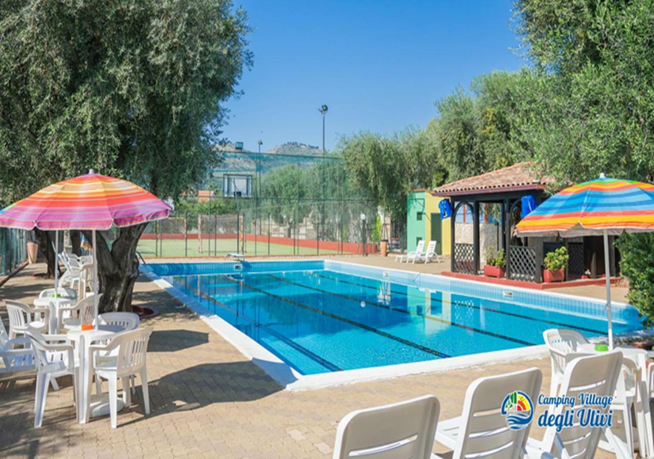 Camping Village Degli Ulivi Mattinata Exteriér fotografie