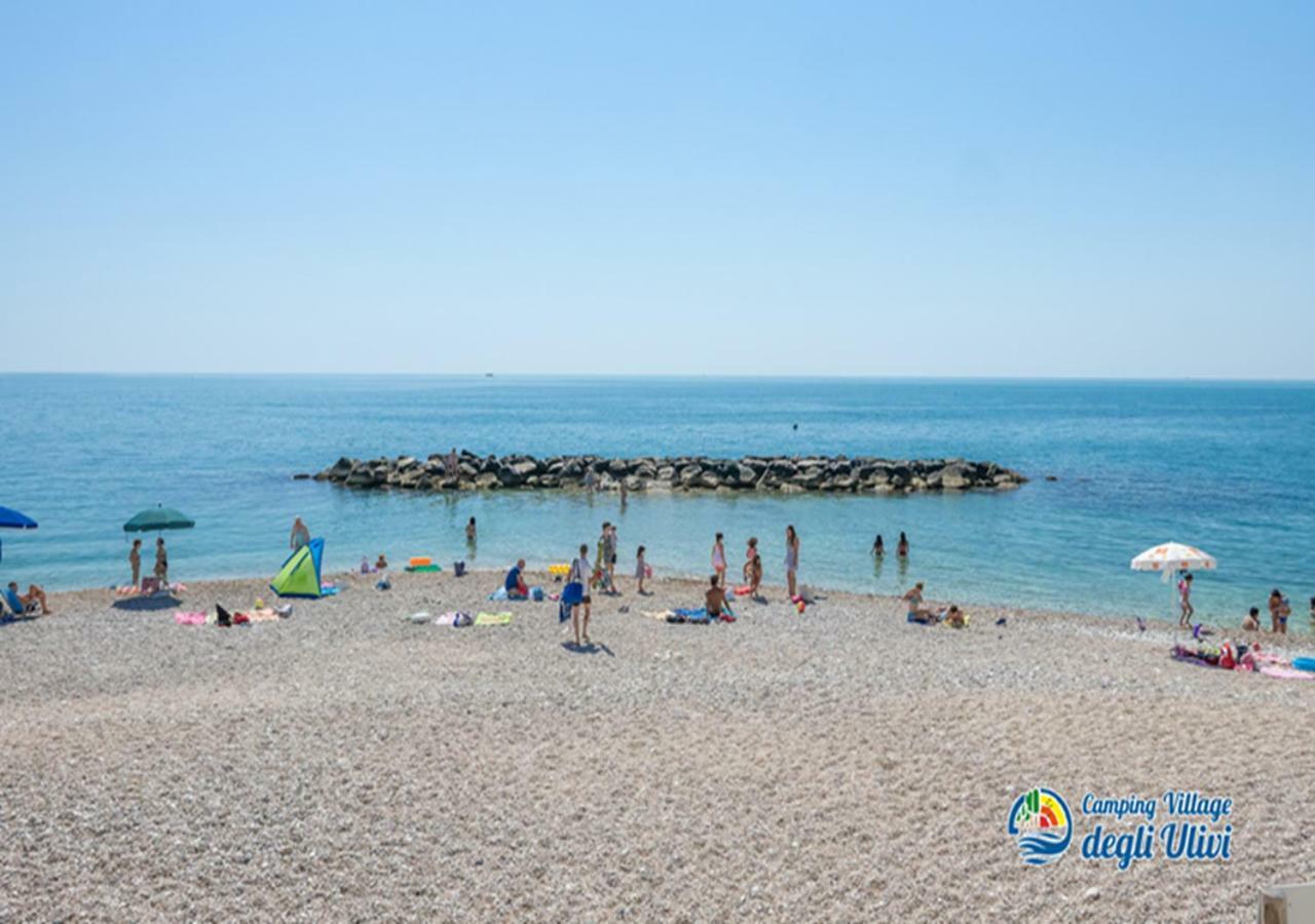 Camping Village Degli Ulivi Mattinata Exteriér fotografie